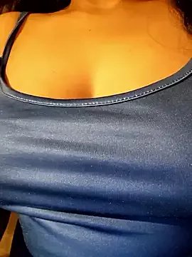 Freechat LushRitu on StripChat