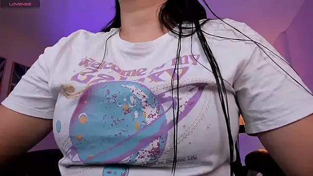 MartinnaBonnet on StripChat 