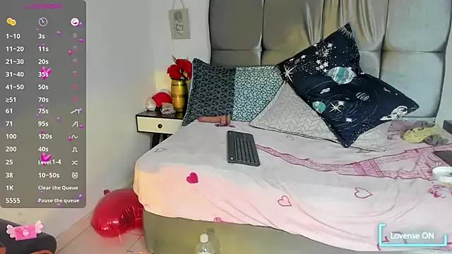 Mia_castellanos on StripChat 