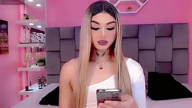 Discover sweet model Miacuteee Miacuteee from StripChat