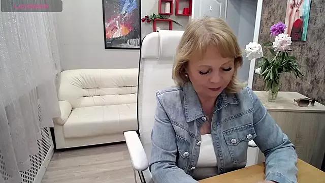 Milla_Cutie18 on StripChat 