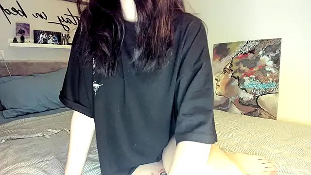 MollysDays on StripChat