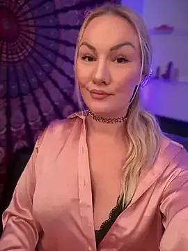 Freechat NastyMilf_ on StripChat