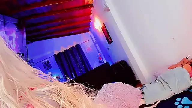 Naugth_channel_ts on StripChat 