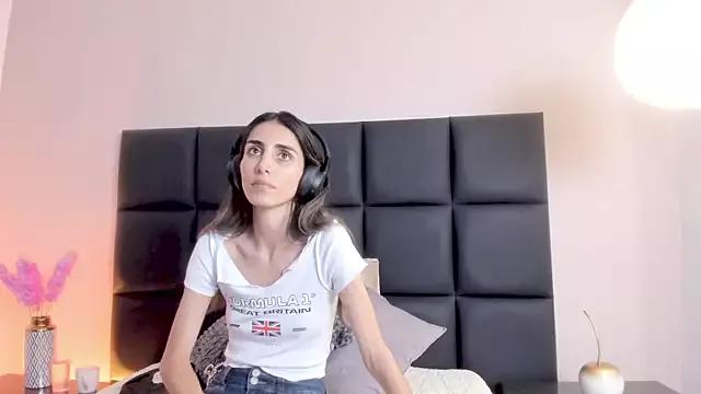 Nina_Cavaali on StripChat 
