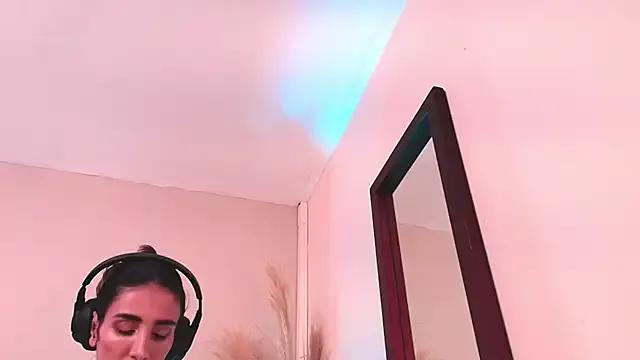 Nina_Cavaali on StripChat 