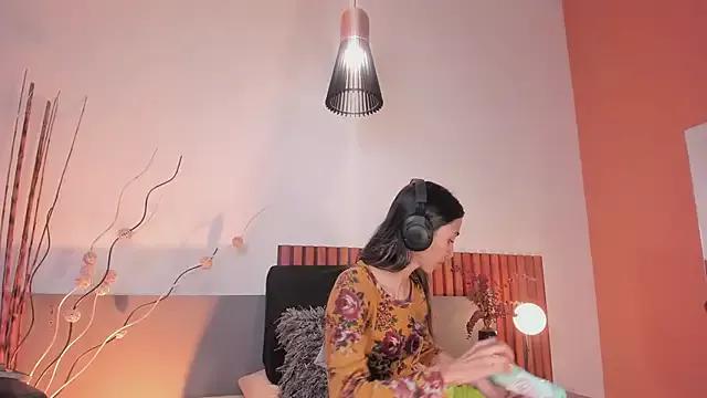 Nina_Cavaali on StripChat 