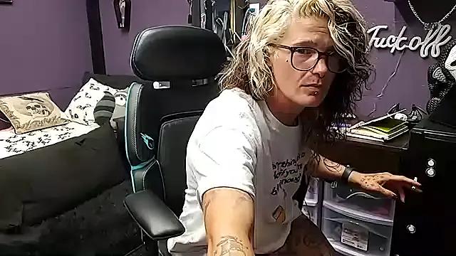 oddywithabody on StripChat 