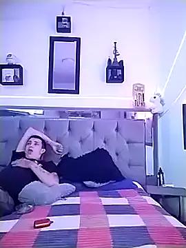parejacaliente20154 on StripChat 