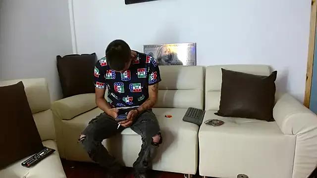 parejacaliente20154 on StripChat 