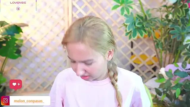 Discover Pinkie_Princes, zie wants to masturbate for you Pinkie_Princes from StripChat