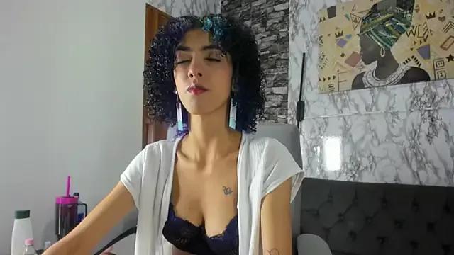 Queen_Cuarxxo on StripChat 