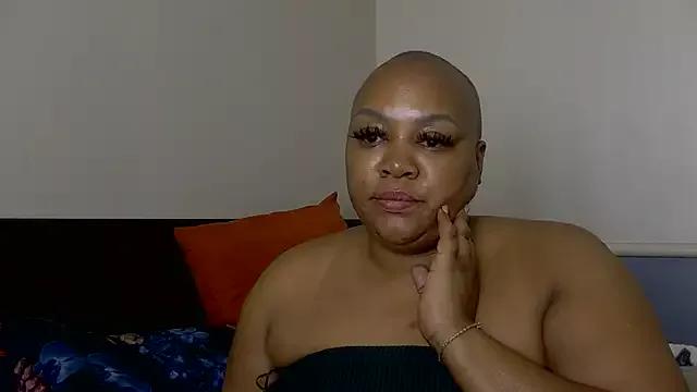 QUEENxJESSI on StripChat 