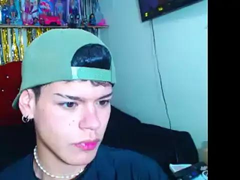 Rayanmiett on StripChat 