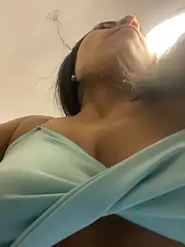 Rosa_25x on StripChat 