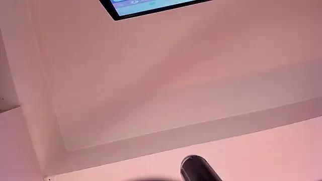 Explore StripChat's Rubyrouge__ rubyrouge__ from StripChat