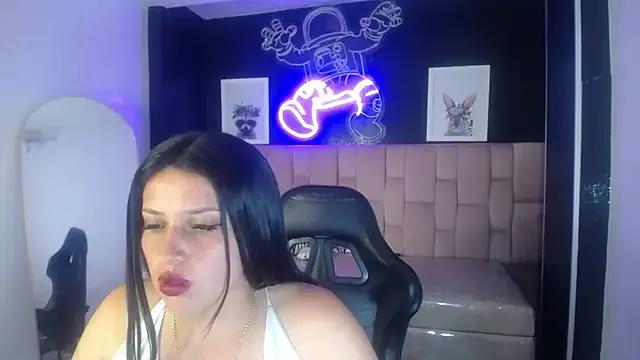 samantha_b1_ on StripChat