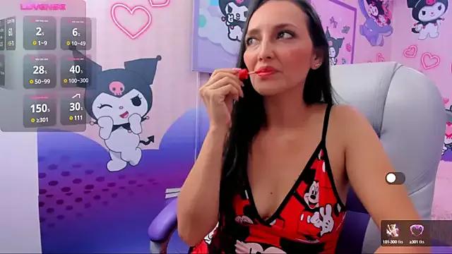 samymilf4 on StripChat 