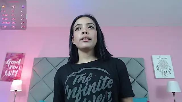 SaraSchmitt on StripChat 