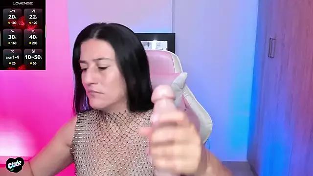 Freechat Saskyaa on StripChat