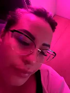 Sexyyykloee wants you to fuck her body now sexyyykloee from StripChat