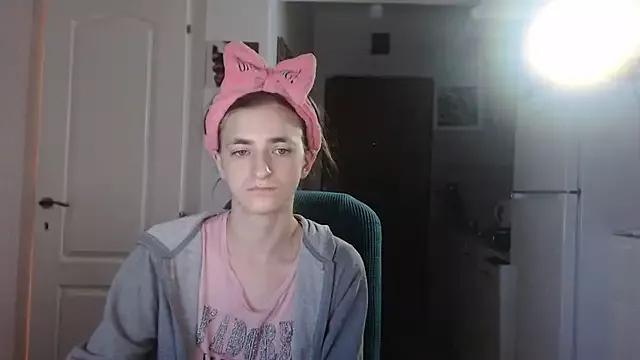 Freechat simyhvn on StripChat