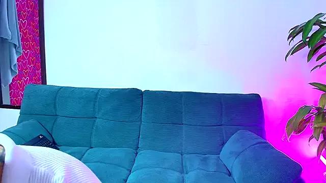 Sky_Intimate on StripChat 