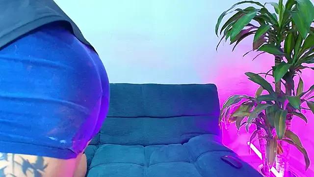 Sky_Intimate on StripChat 