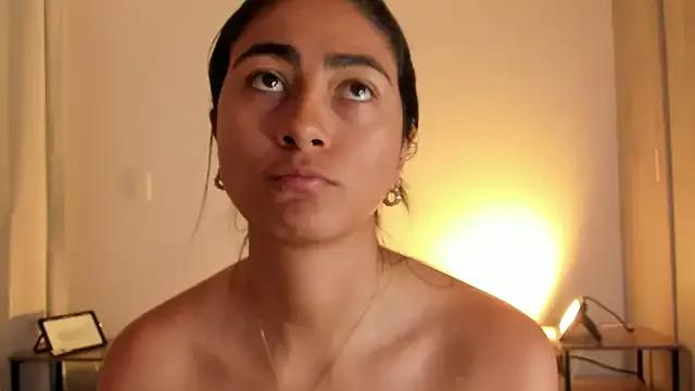 SoffiaRose on StripChat