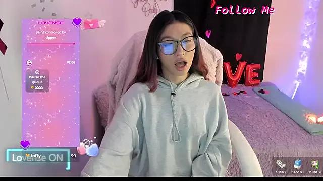 Sofia_thomson1_t on StripChat 