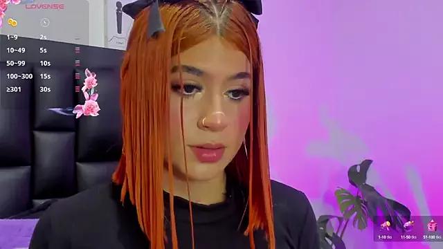 SoofiRosse on StripChat 