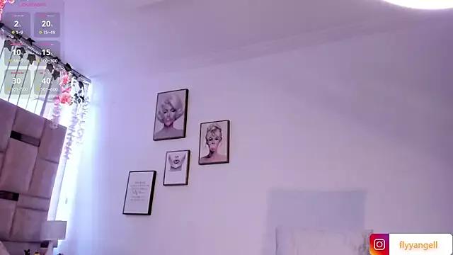 Stefanie_Fiore on StripChat 