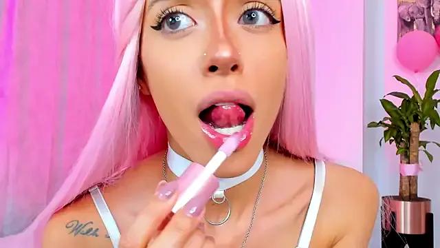 StormiRusso on StripChat 