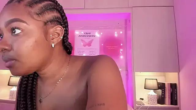 tamaraa_smiith on StripChat 