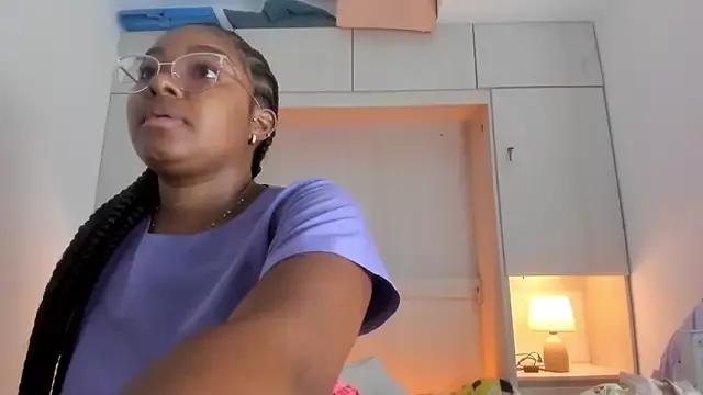 tamaraa_smiith on StripChat