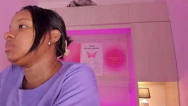 tamaraa_smiith on StripChat 