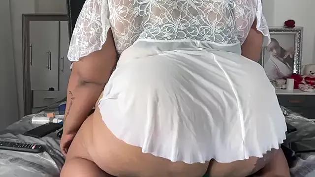 TangyYummyAss on StripChat 