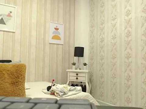 tatikiss_ on StripChat 