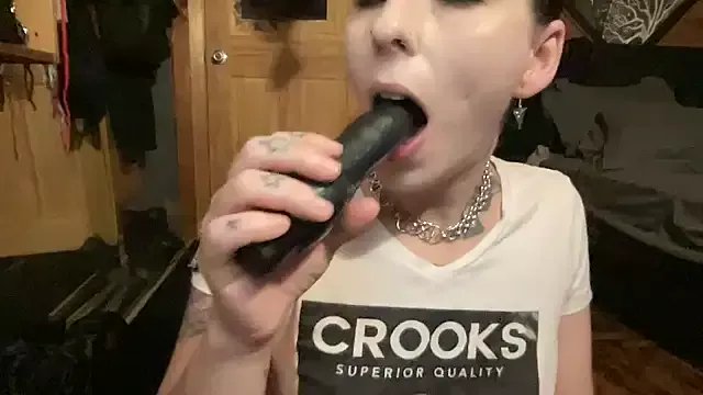 Freechat TeenyDoll on StripChat