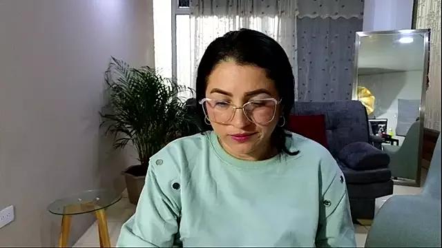 tessa_drawing on StripChat 