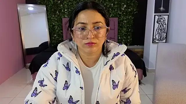 tessa_drawing on StripChat 