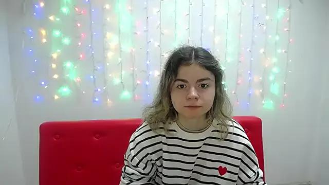 TinaRedly on StripChat 