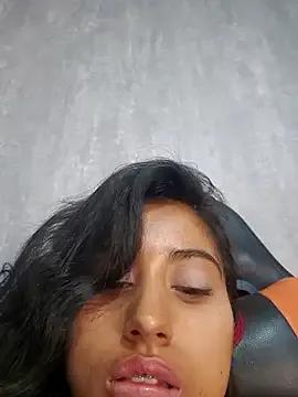 Valentinne_z on StripChat 