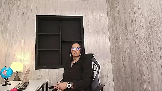 VELVETTRED on StripChat 