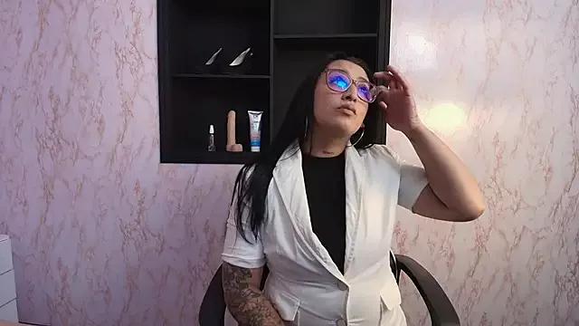 VELVETTRED on StripChat