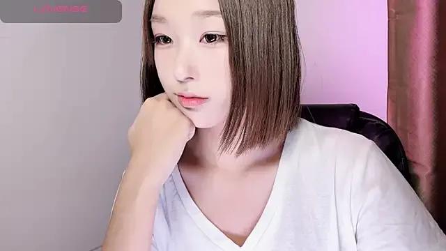 Naked Winnie666- wants you to fuck her body now Winnie666- from StripChat