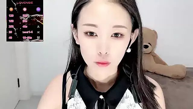 Freechat xiaoyue8888 on StripChat