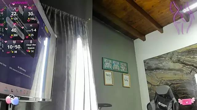 Yaya____11 on StripChat 