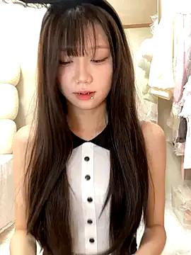 Explore ZaizaiNono, she wants to masturbate for you zaizaiNono from StripChat