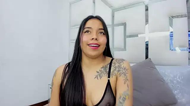 ZoeWan69 on StripChat 